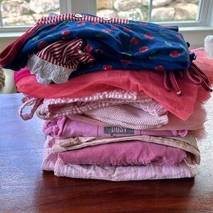 Lot of girls clothes - size 4